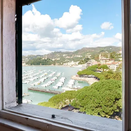 Square Views Apartman Lerici