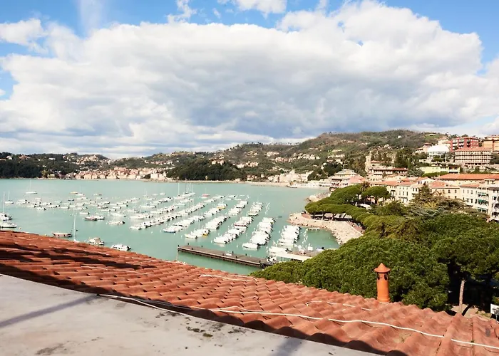 Square Views Apartment *