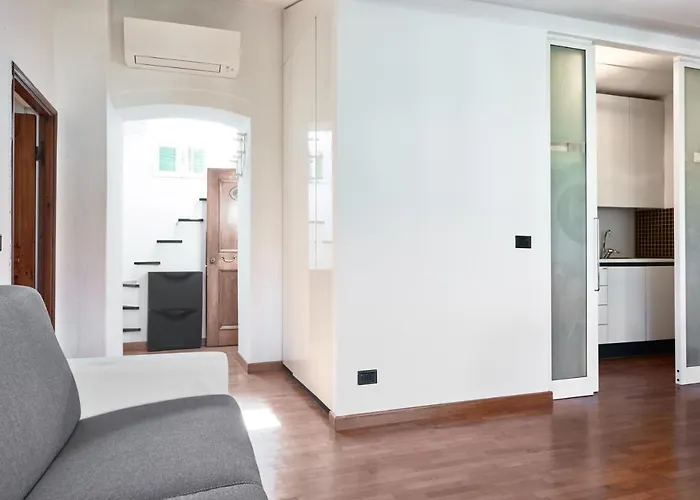 Square Views Apartment *