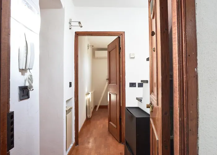 Square Views Apartment *