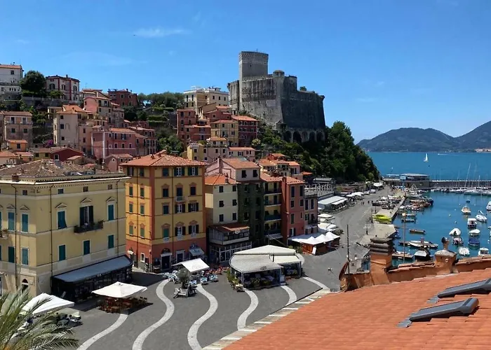 Διαμέρισμα Square Views